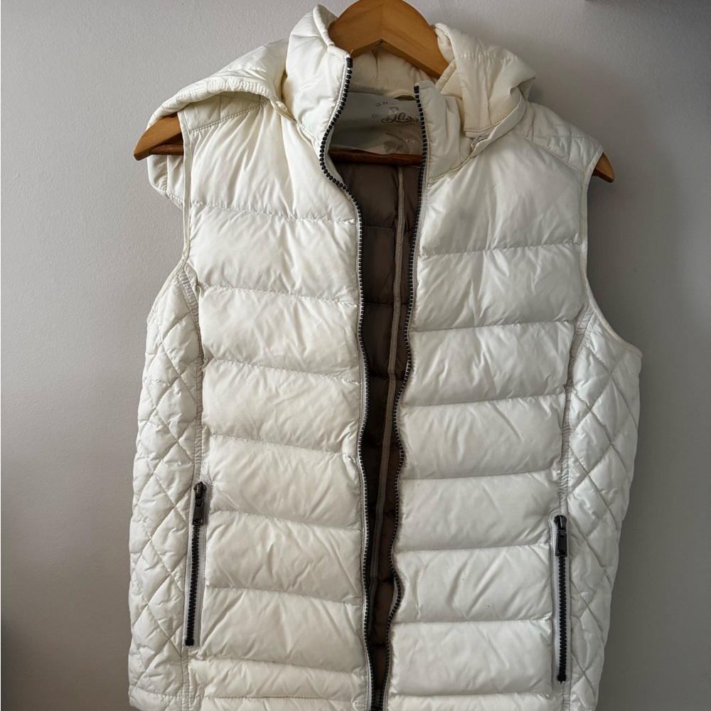 G.H. Bass & Co. Cream Quilted Vest